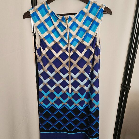Dress - Picture 1 of 2